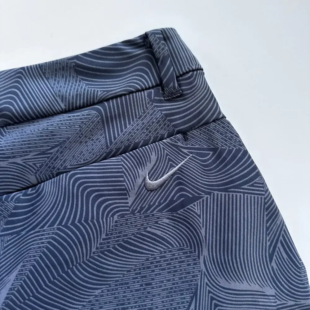Nike Golf Shorts - Picture 4 of 7